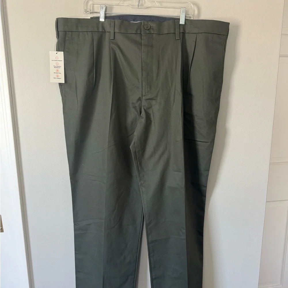 DOCKERS Men's Signature Khaki Lux Cotton Stretch Classic Fit Pants Green 44x30